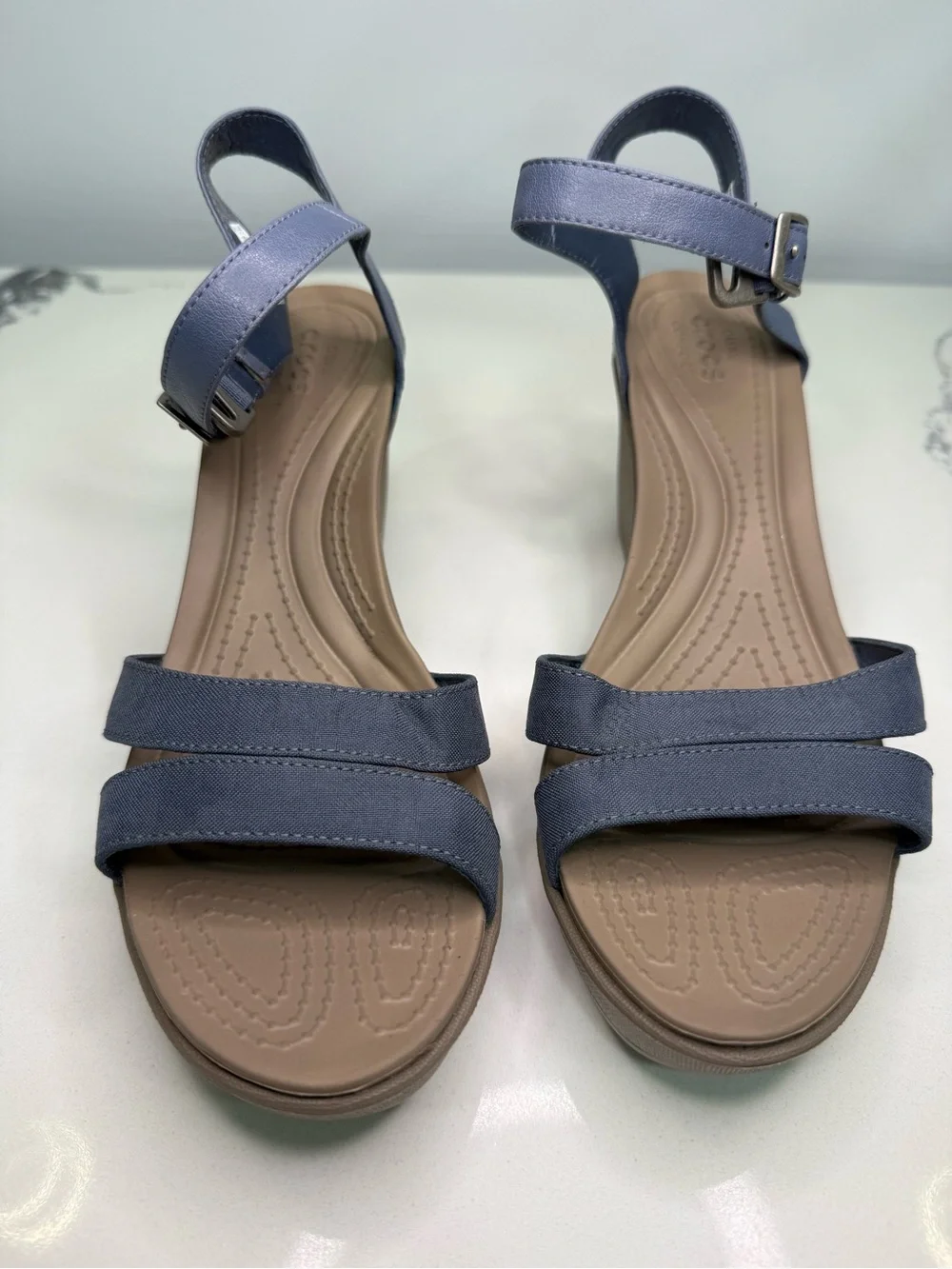 Crocs Leigh II Sandals Women's Sz 11 Blue Tan Comfort Ankle Strap Wedge Strappy